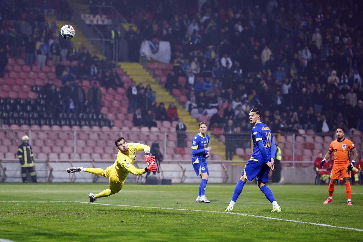 接触足球的 接触足球的