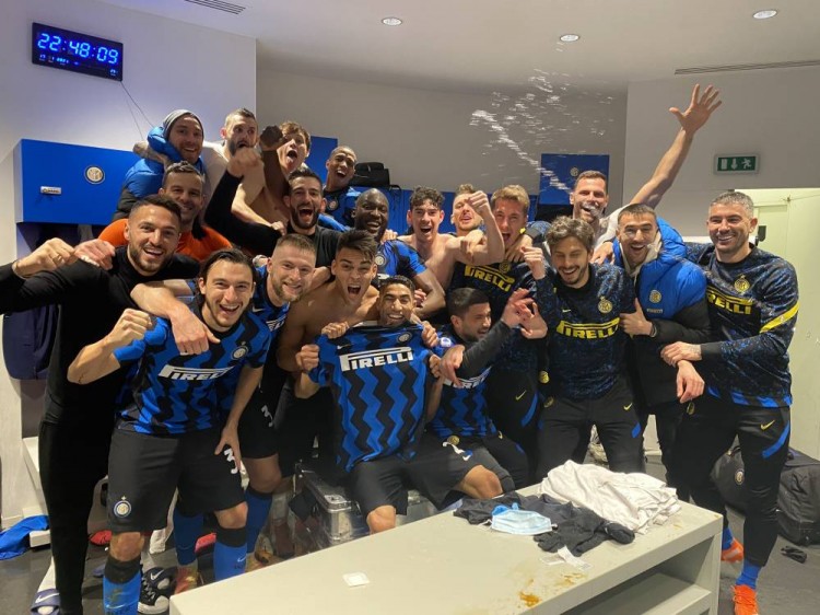 瞬间瓦解了 瞬间瓦解了